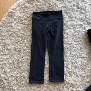 Lululemon wunder under REVERSIBLE crops!!